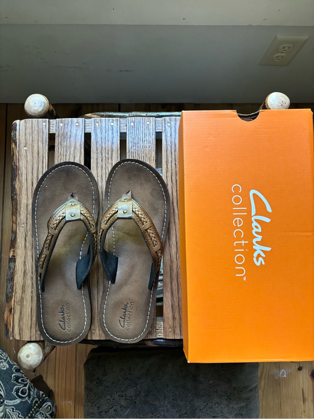 NWB Clarks Brown Flip Flops